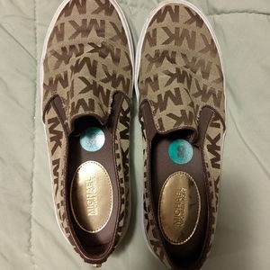 Very Nice Michael Kors Brand Canvas Shoe Size 8